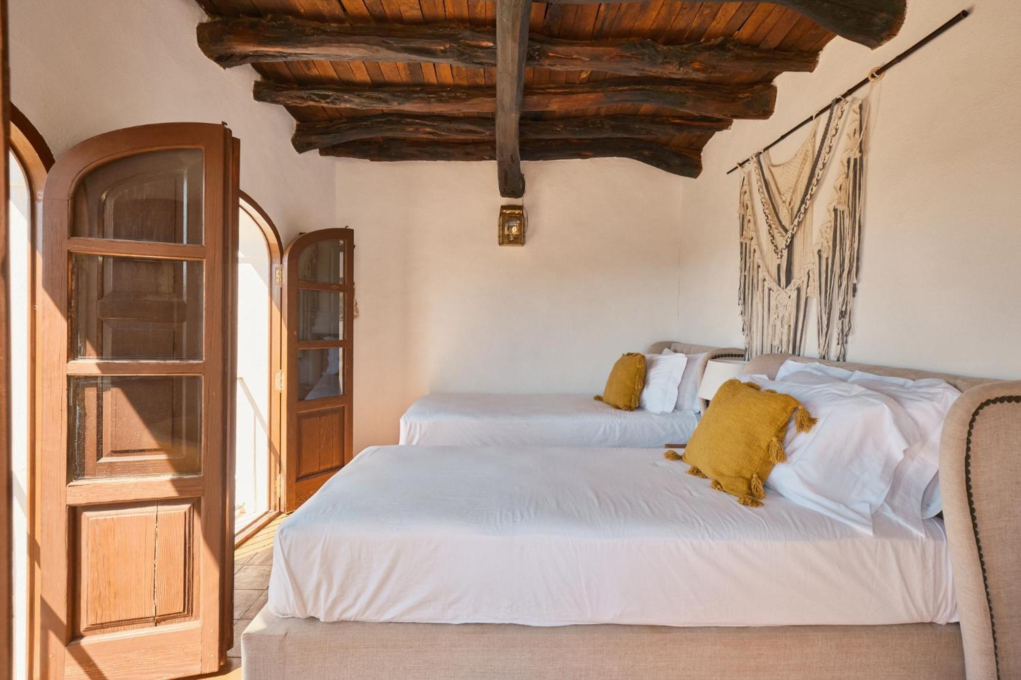 Hotel The Guardian House Santa Gertrudis  Esterno foto