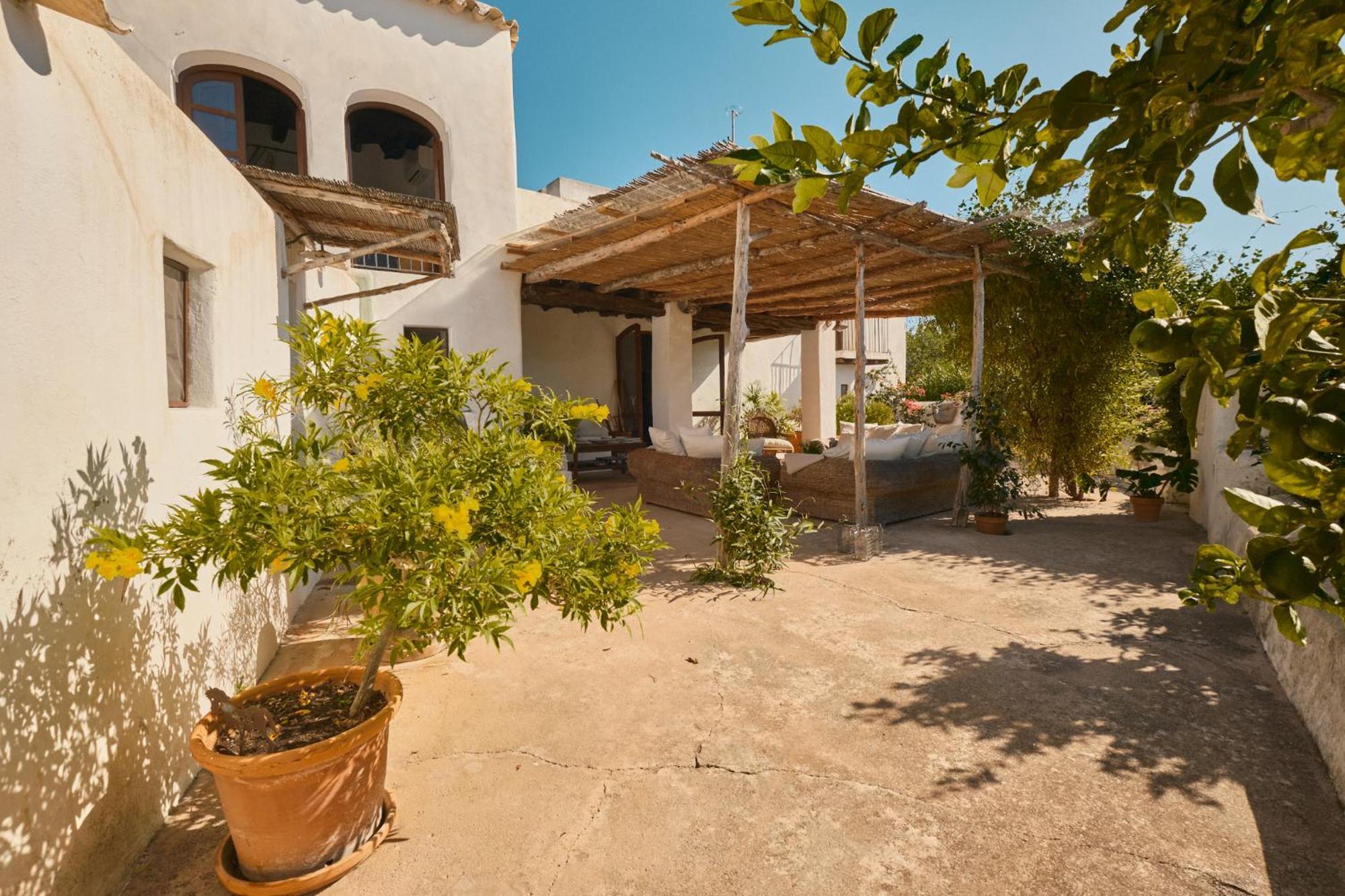 Hotel The Guardian House Santa Gertrudis  Esterno foto